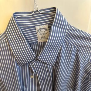 Brooks Brothers dress shirt slim fit 15 1/2 34